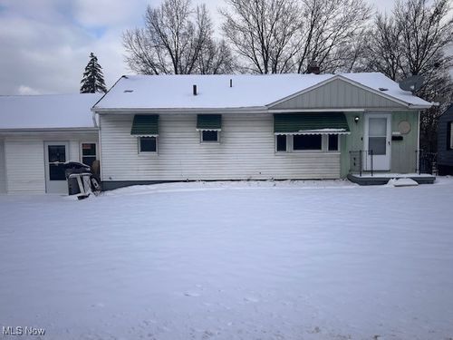 2830 Burbank Ave, Youngstown, OH, 44509-1816 | Card Image