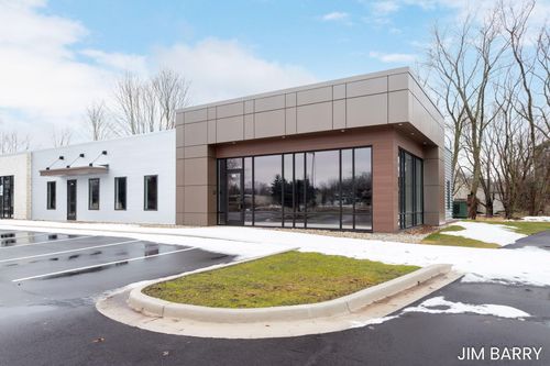 811 S Beechtree St, Grand Haven, MI, 49417-2338 | Card Image