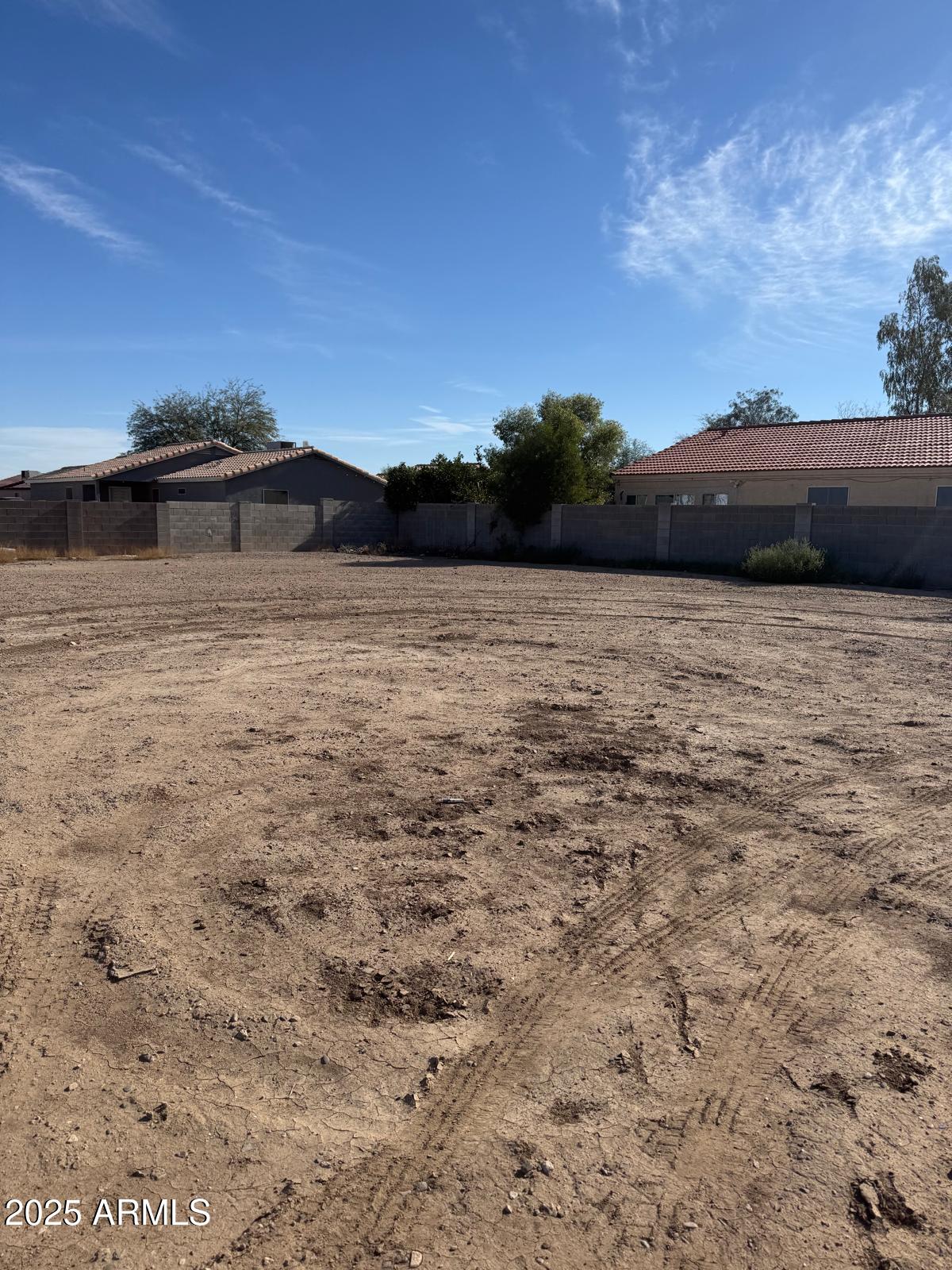 Land in Eloy