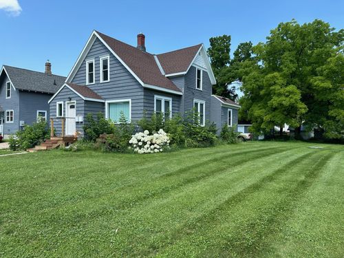 upstairs-2-613 3rd Street Sw, Willmar, MN, 56201 | Card Image