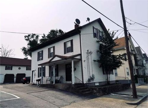 1-99 Central Ave, Pawtucket, RI, 02860-8401 | Card Image