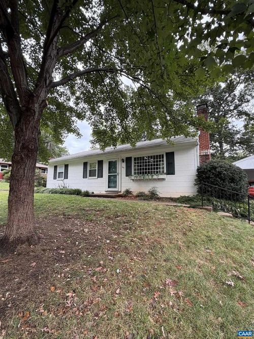 126 W Park Dr, CHARLOTTESVILLE, VA, 22901-2504 | Card Image
