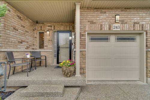 243 Southbrook Dr, Binbrook, ON, L0R1C0 | Card Image