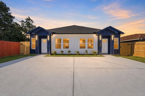 a-4606 Mallow Street, Houston, TX, 77051 | Card Image
