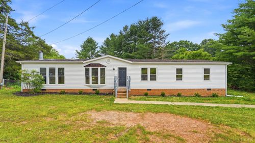 444 Church St, Appomattox, VA, 24522-5233 | Card Image
