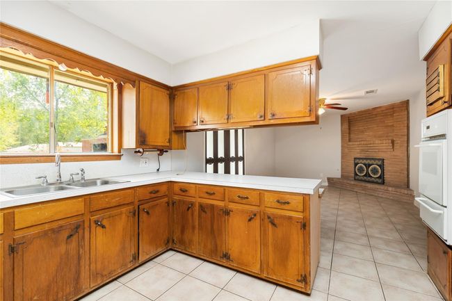29518 W Hawthorne Dr, House other with 0 bedrooms, 2 bathrooms and null parking in Spring TX | Image 12
