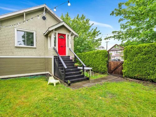 4605 Fraser St, Vancouver, BC, V5V4H1 | Card Image