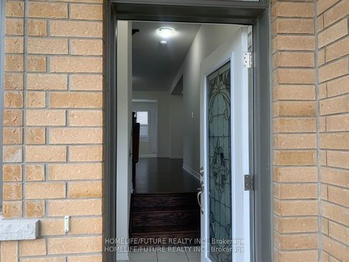 32 Kilmarnock Cres, Whitby, ON, L1P0E8 | Card Image