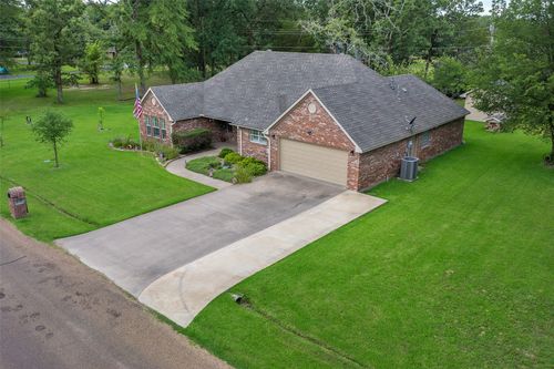 109 Castlewood Rd, Enchanted Oaks, TX, 75156-9195 | Card Image