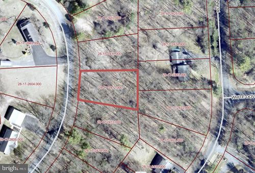 2412 Crow Foot Dr, Auburn, PA, 17922-9571 | Card Image