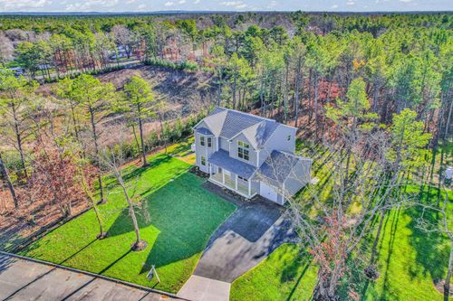 2 Mill Ln, Medford, NY, 11763-1662 | Card Image