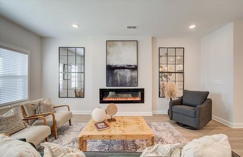 1933 Kinnard Aly, Kennesaw, GA, 30144-1874 | Card Image