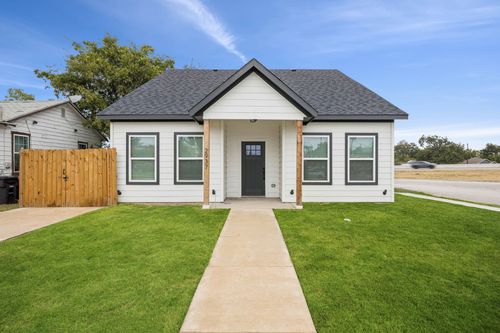 2937 Burton Ave, Fort Worth, TX, 76105-4714 | Card Image