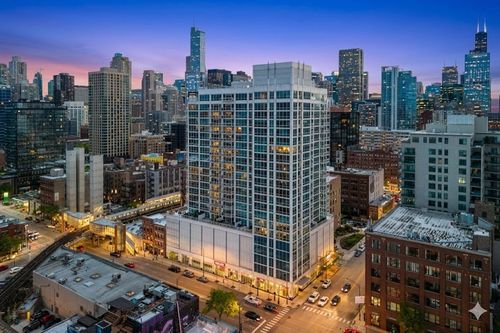 605-757 N Orleans St, Chicago, IL, 60654-3519 | Card Image