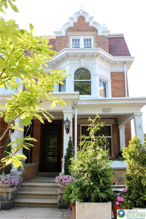 1527 W Turner St, Allentown, PA, 18102-3655 | Card Image