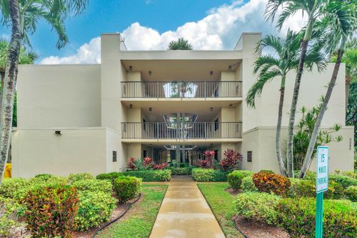 320-5280 Las Verdes Cir, Delray Beach, FL, 33484-8013 | Card Image