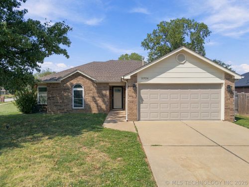 11924 N 107th Eastplace, Collinsville, OK, 74021 | Card Image