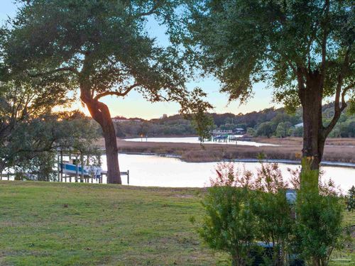 14 Bayou Blvd, Pensacola, FL, 32503-6319 | Card Image