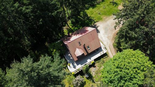 754 Burrill Rd, Galiano Island, BC, V0N1P0 | Card Image