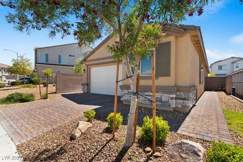 3709 Neblina Dr, Henderson, NV, 89052-8306 | Card Image