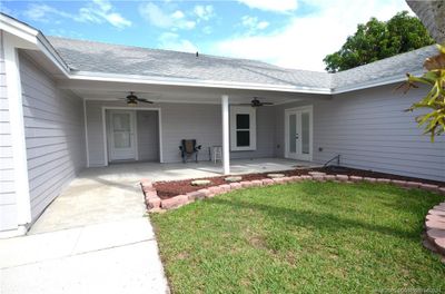 6721 Se Amyris Court, House other with 4 bedrooms, 3 bathrooms and 2 parking in Stuart FL | Image 3