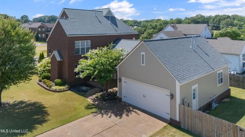 3094 E Beauvoir Pl, Hernando, MS, 38632-5921 | Card Image