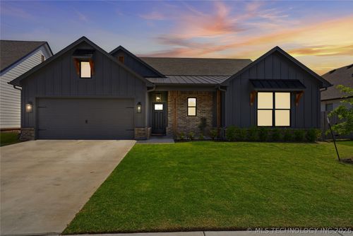 4505 W Union St, Broken Arrow, OK, 74011-1998 | Card Image