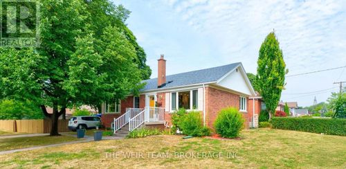 3 Archwood Cres, Scarborough, ON, M1R3L8 | Card Image