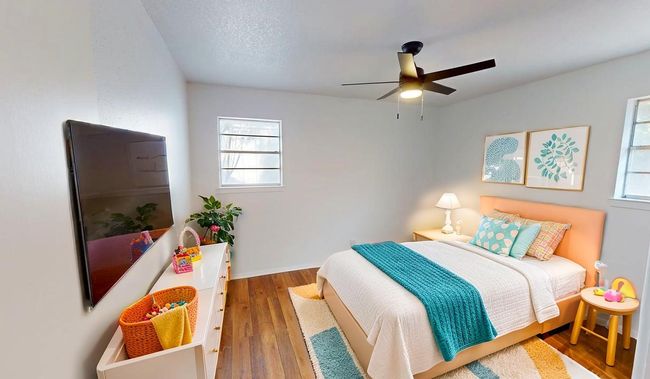 2013 S High St, House other with 3 bedrooms, 2 bathrooms and null parking in Brady TX | Image 13
