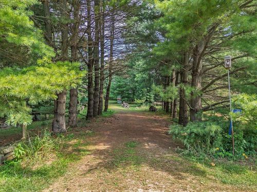 E4368 W Redstone Dr, La Valle, WI, 53941-9469 | Card Image