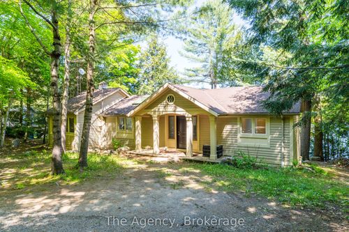 1059 Hallett Rd, Port Carling, ON, P0B1J0 | Card Image