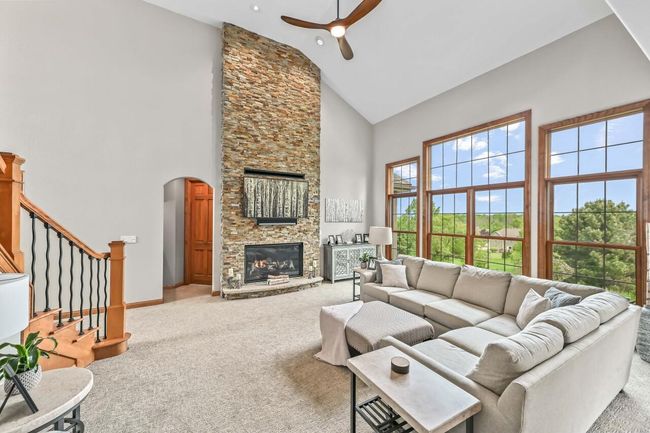 W226N3550 Wethersfield Road, House other with 5 bedrooms, 3 bathrooms and null parking in Pewaukee WI | Image 6