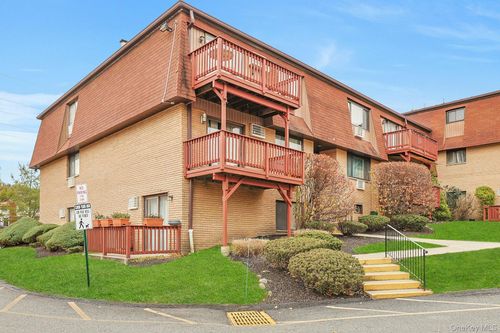 334 Richard Ct, Pomona, NY, 10970-2310 | Card Image