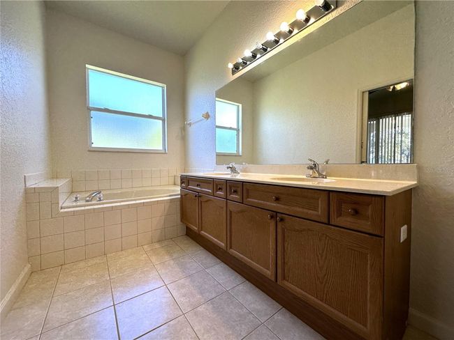 3547 Maple Ridge Loop, House other with 4 bedrooms, 2 bathrooms and null parking in KISSIMMEE FL | Image 11
