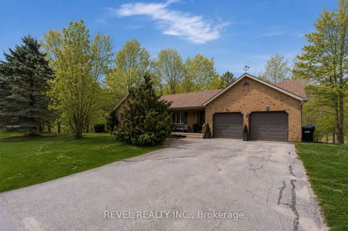 32 Hickory Lane, Coldwater, ON, L0K1E0 | Card Image