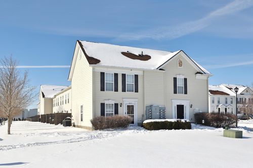 49-6423 Blue Knoll Dr, Canal Winchester, OH, 43110-7017 | Card Image