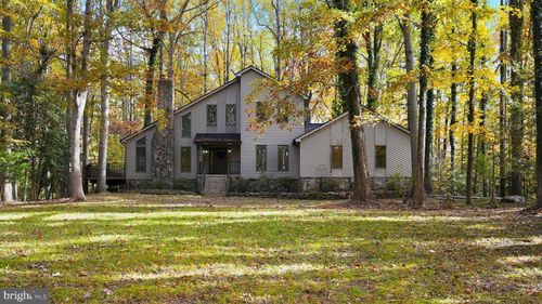 8805 Pepperidge Dr, SPOTSYLVANIA, VA, 22551-2563 | Card Image