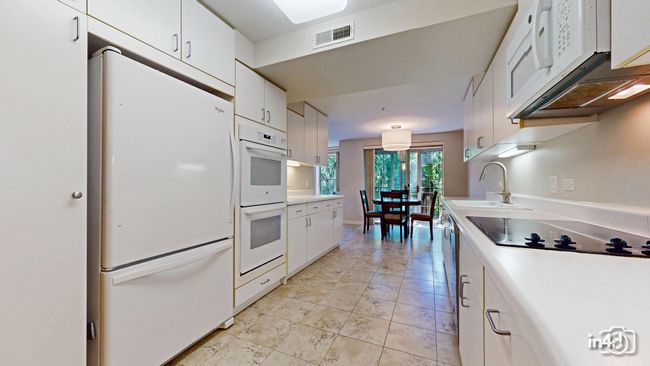 UNIT-108 - 1625 Glenview Rd, Condo with 2 bedrooms, 3 bathrooms and 2 parking in Glenview IL | Image 6