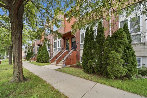6336 N Sacramento Ave, Chicago, IL, 60659-1512 | Card Image