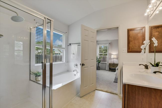 11120 Los Comancheros Rd, House other with 4 bedrooms, 2 bathrooms and 4 parking in Austin TX | Image 12