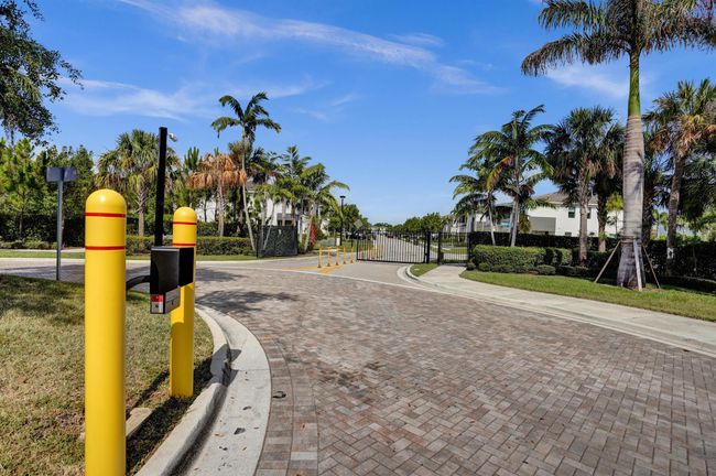 4412 Serpens Ln, Condo with 3 bedrooms, 3 bathrooms and null parking in Lake Worth FL | Image 56