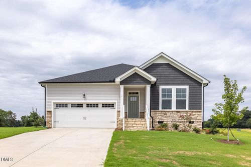 428 Brighton Way, Aberdeen, NC, 28315-3795 | Card Image