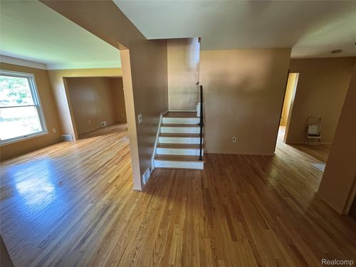 28330 Lahser Rd Road, Southfield, MI, 48034 | Card Image