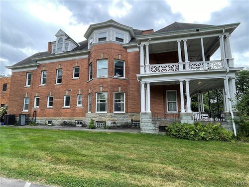 702 Danforth St, Syracuse, NY, 13208-1612 | Card Image