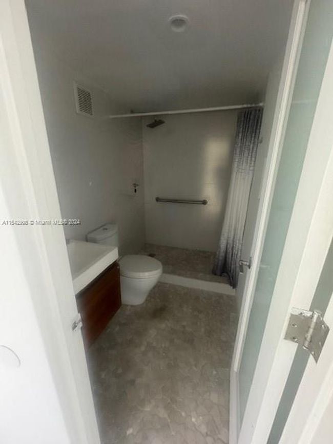 APT-109 - 1650 Ne 115 Th St, Condo with 1 bedrooms, 2 bathrooms and null parking in Miami FL | Image 9