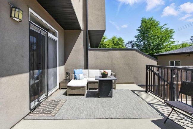3531 3 Ave Sw, Home with 3 bedrooms, 3 bathrooms and 2 parking in Calgary AB | Image 23