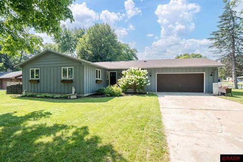 301 Nottingham Ct, North Mankato, MN, 56003-2807 | Card Image