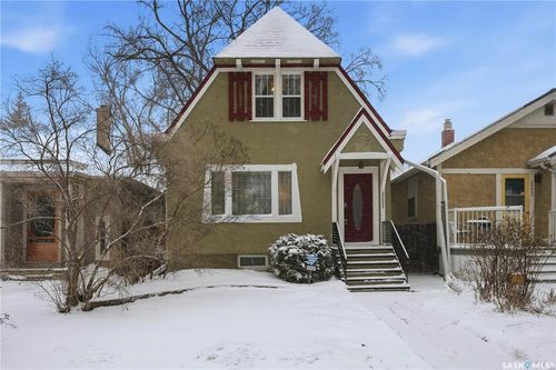 2221 Athol St, Regina, SK, S4T3G2 | Card Image