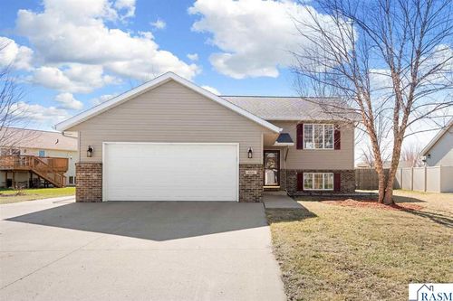 604 Saint Andrews Dr, Mankato, MN, 56001-6298 | Card Image