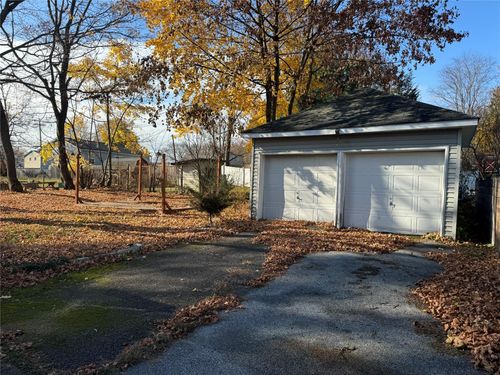 10 Seely St, Walden, NY, 12586-1304 | Card Image